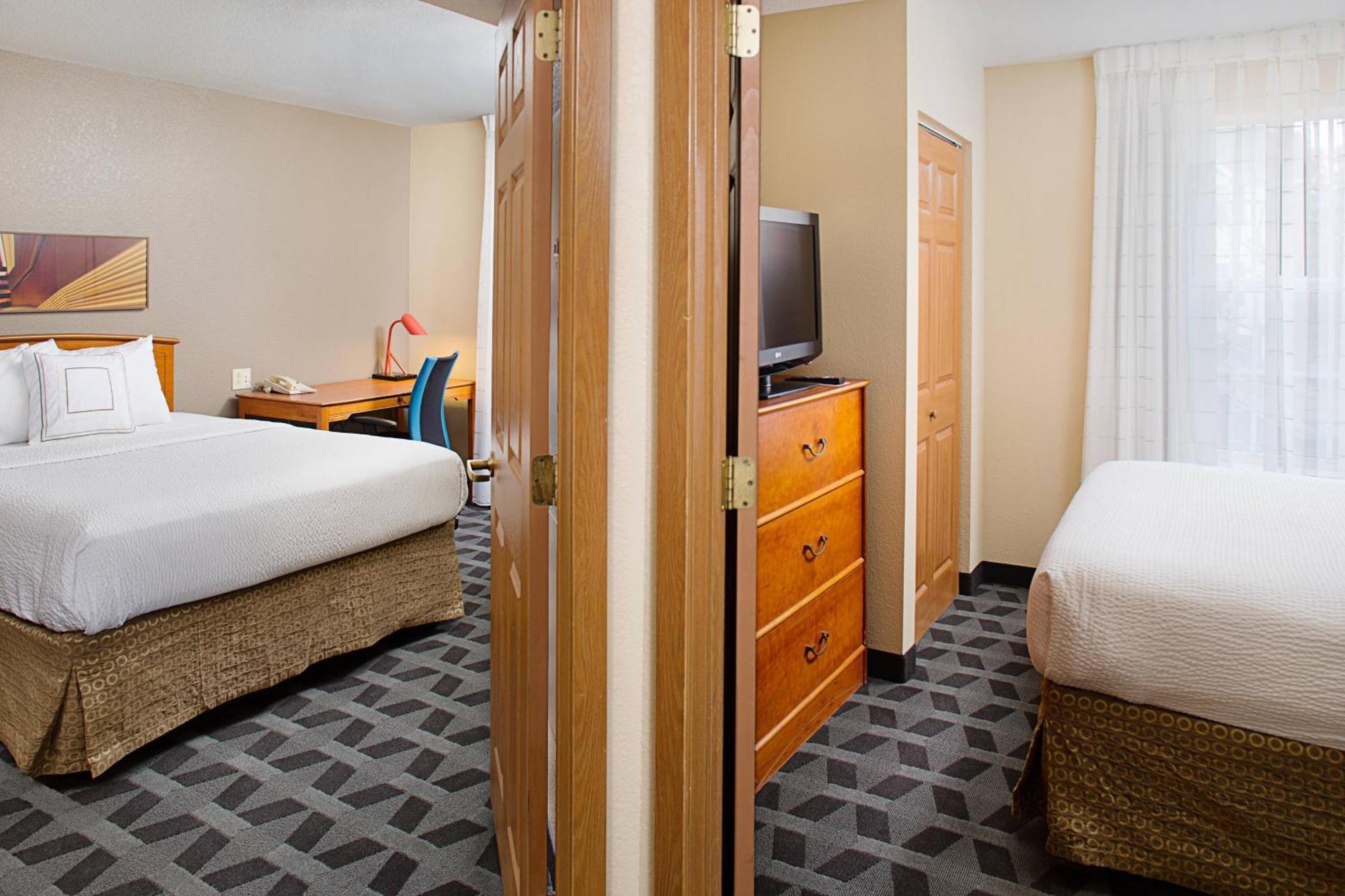 Towneplace Suites Philadelphia Хоршем Экстерьер фото